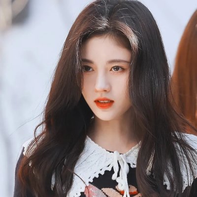 竹马其外，天降其中